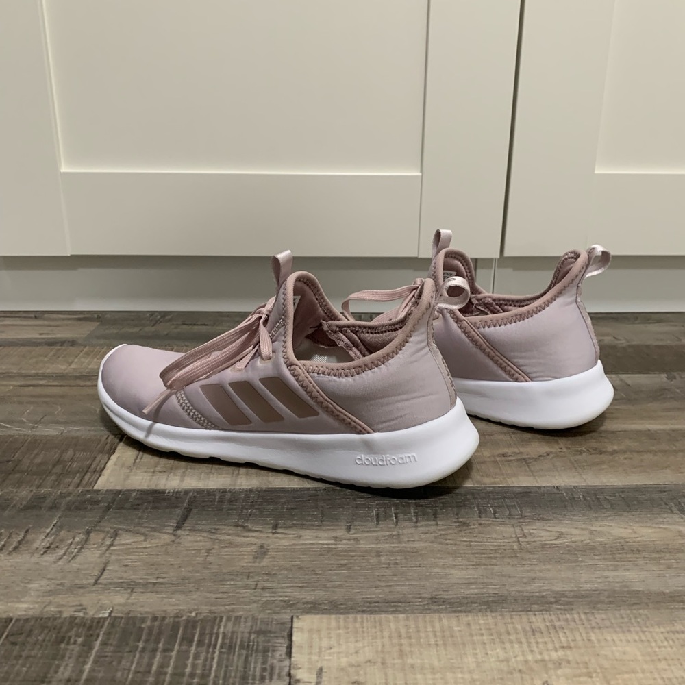 Adidas running shoes - Picture 2 of 4